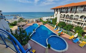 Sveti Vlas Marina Beach Apartment - Vega Village